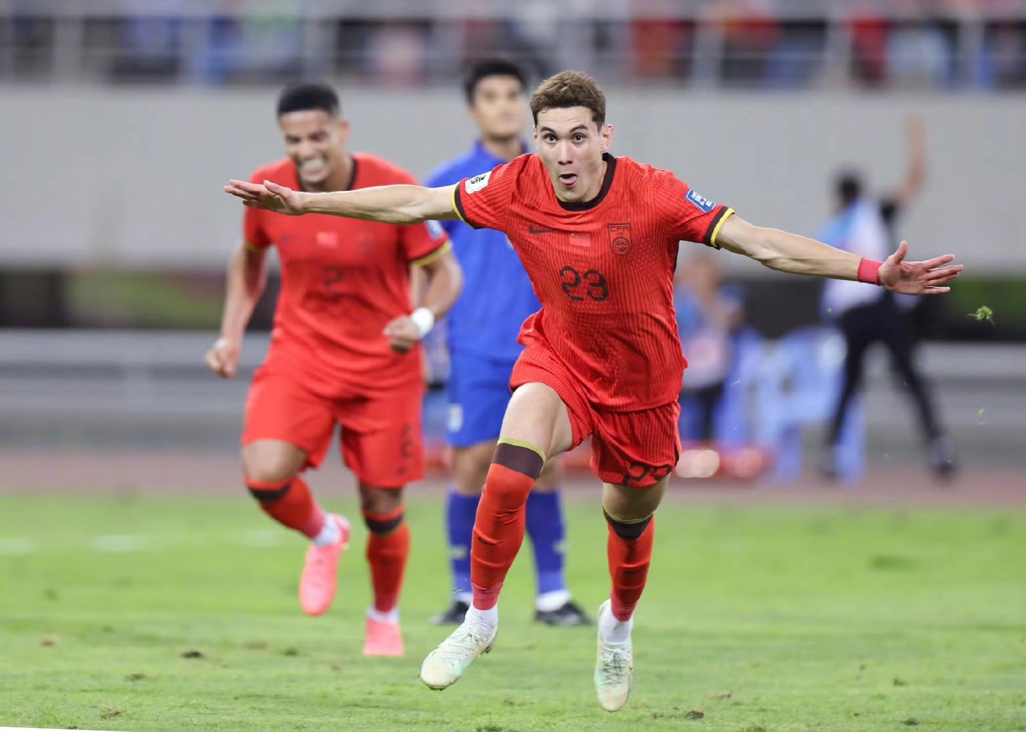 客场稳守反击,比赛主动权逐步争取(主客场比赛规则) 客场稳守反击,比赛主动权逐步争取(主客场比赛规则)